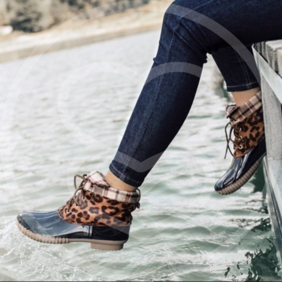 RESTOCKED “MEOW" Plaid Duck Boots - Picture 3 of 7